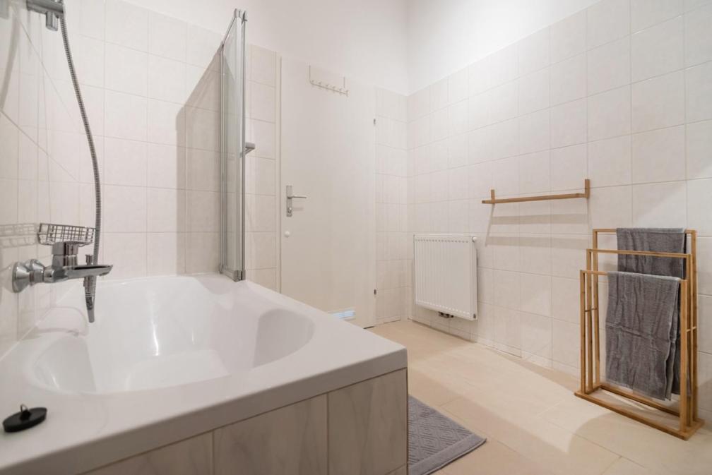 Caring Family Apartment Close To The Center Вена Экстерьер фото
